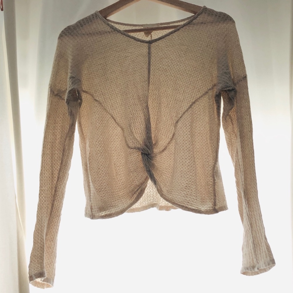 Long-Sleeve w/ Front Knot Harper Heritage Shirt - Picture 2 of 3